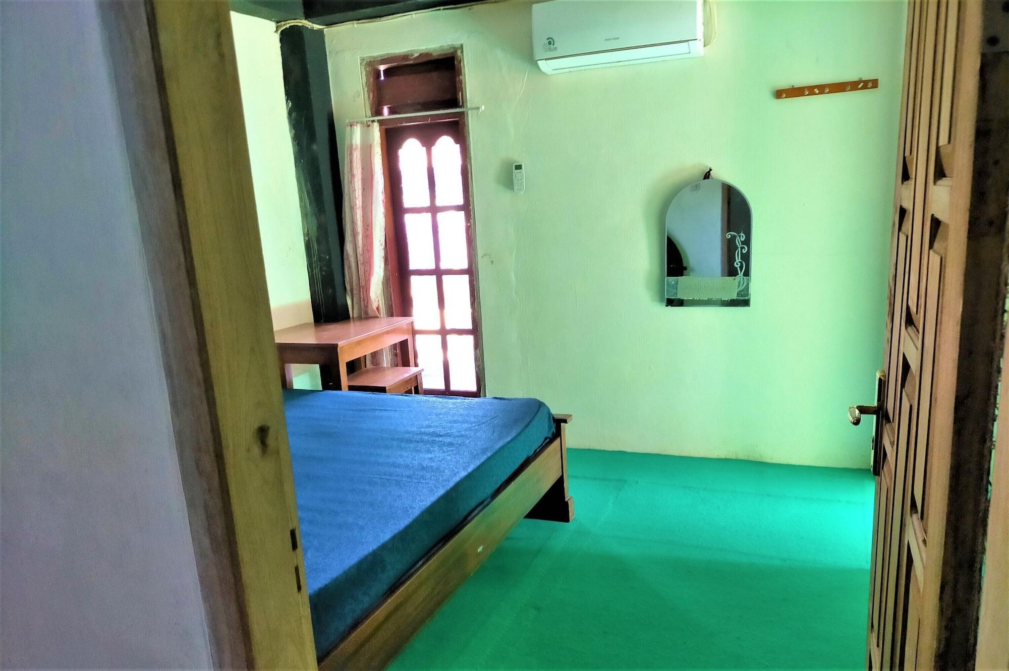 Gandrung City Hostel บันยูวังงี ภายนอก รูปภาพ