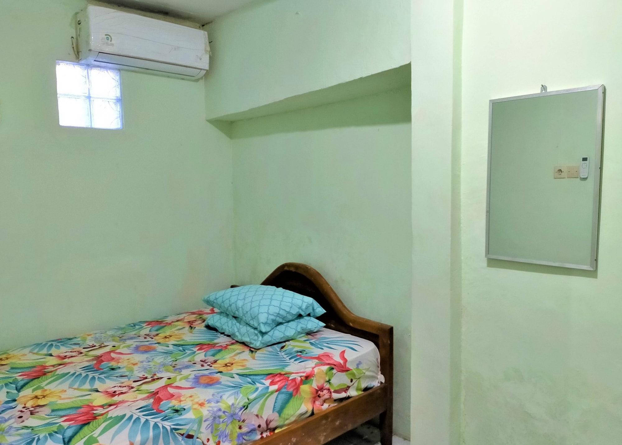 Gandrung City Hostel บันยูวังงี ภายนอก รูปภาพ
