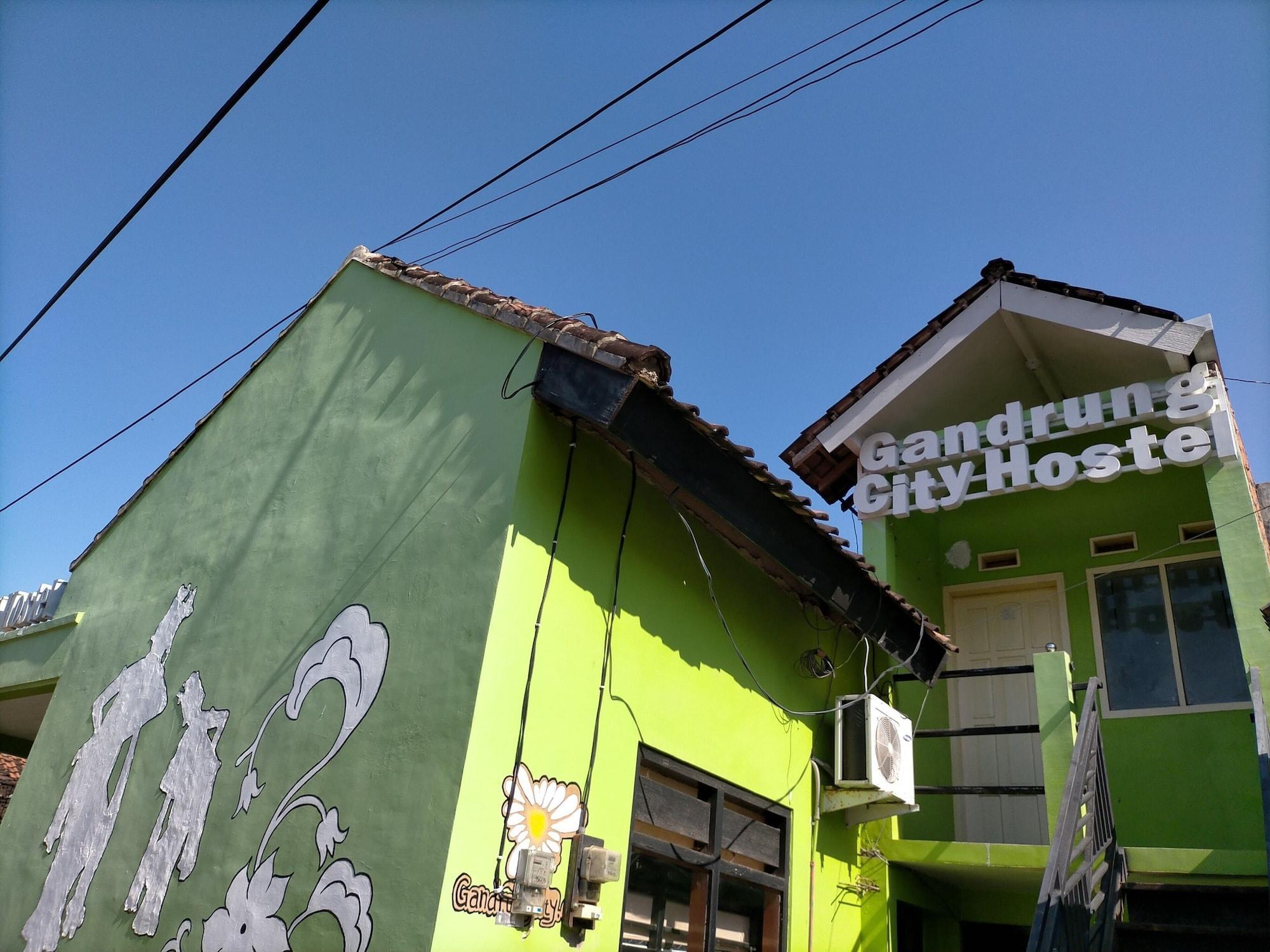 Gandrung City Hostel บันยูวังงี ภายนอก รูปภาพ