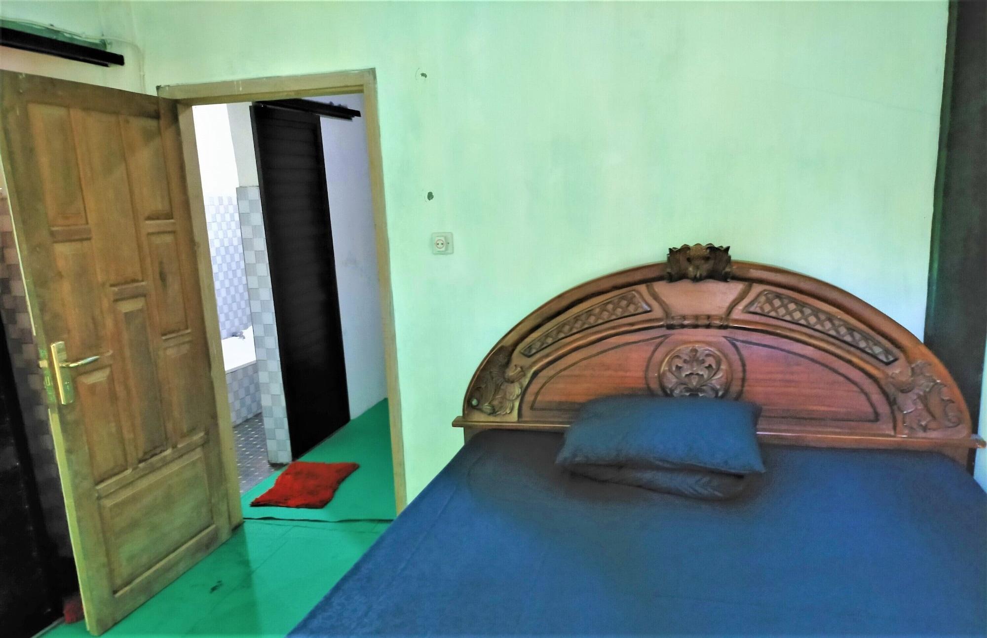 Gandrung City Hostel บันยูวังงี ภายนอก รูปภาพ