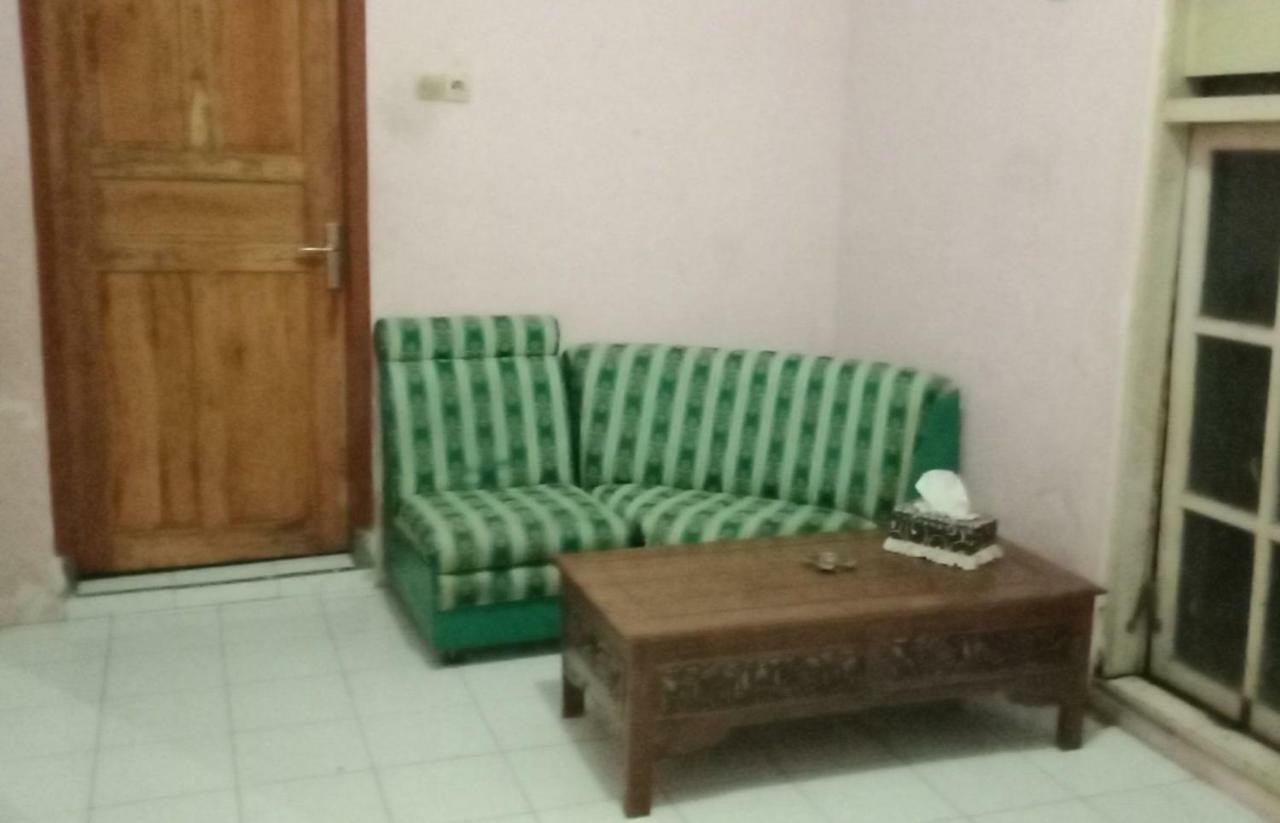 Gandrung City Hostel บันยูวังงี ภายนอก รูปภาพ